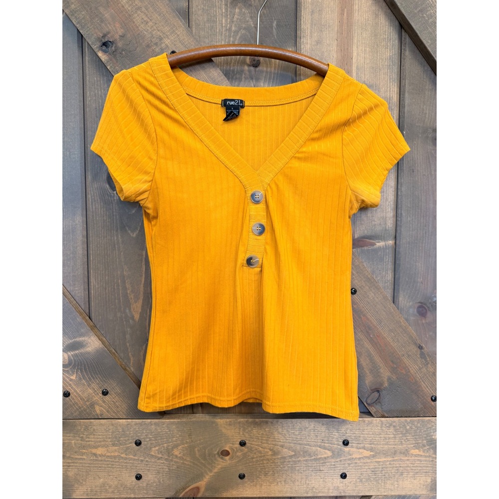 Rue21 Ribbed Henley Top Women L Mustard Yellow Good V-Neck Short Sleeve Snug Fit